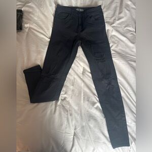 Black skinny jeans 
Size 4